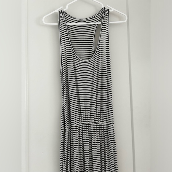 Striped Dress- MIDI - Picture 1 of 3